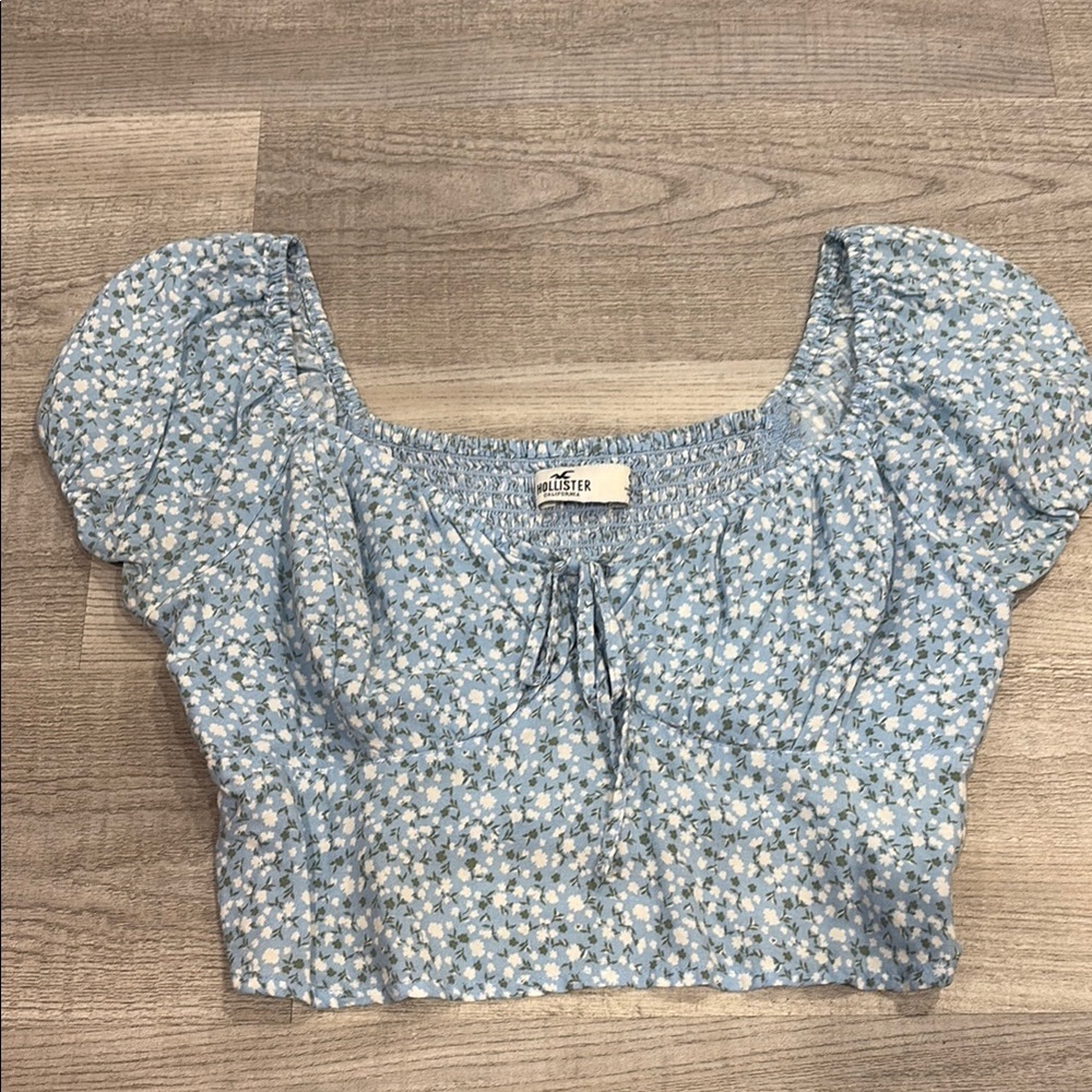 Hollister Blue Puff Sleeve Crop Blouse